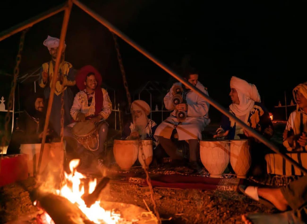 Erg Chebbi Romantic Desert Camp 梅尔祖卡 外观 照片