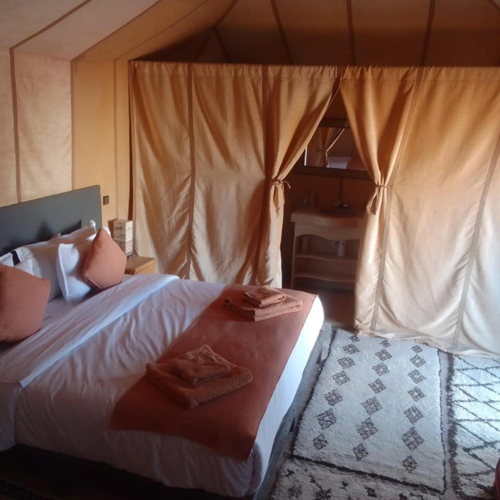 Erg Chebbi Romantic Desert Camp 梅尔祖卡 外观 照片